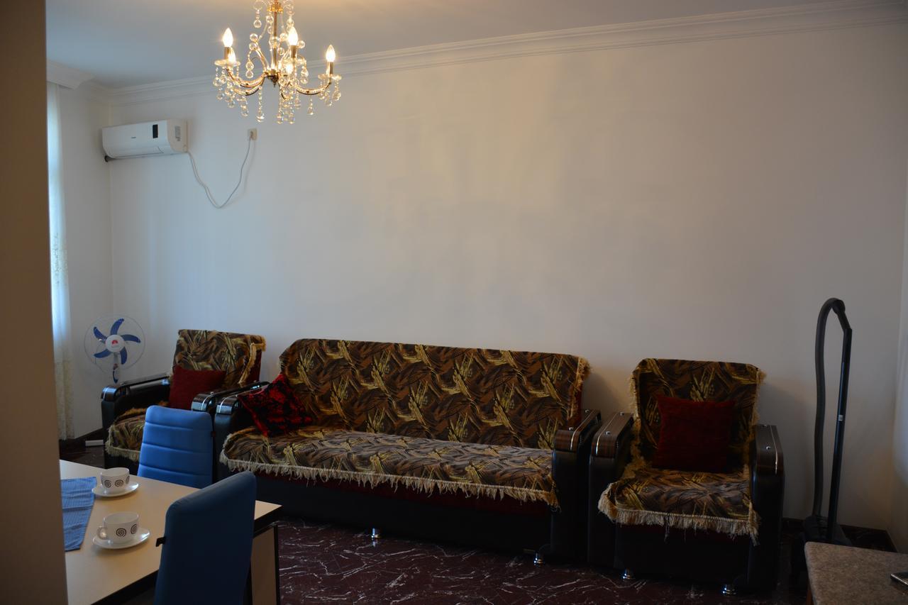 Apartment Nona Vox Batoemi Buitenkant foto